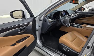 LS460L