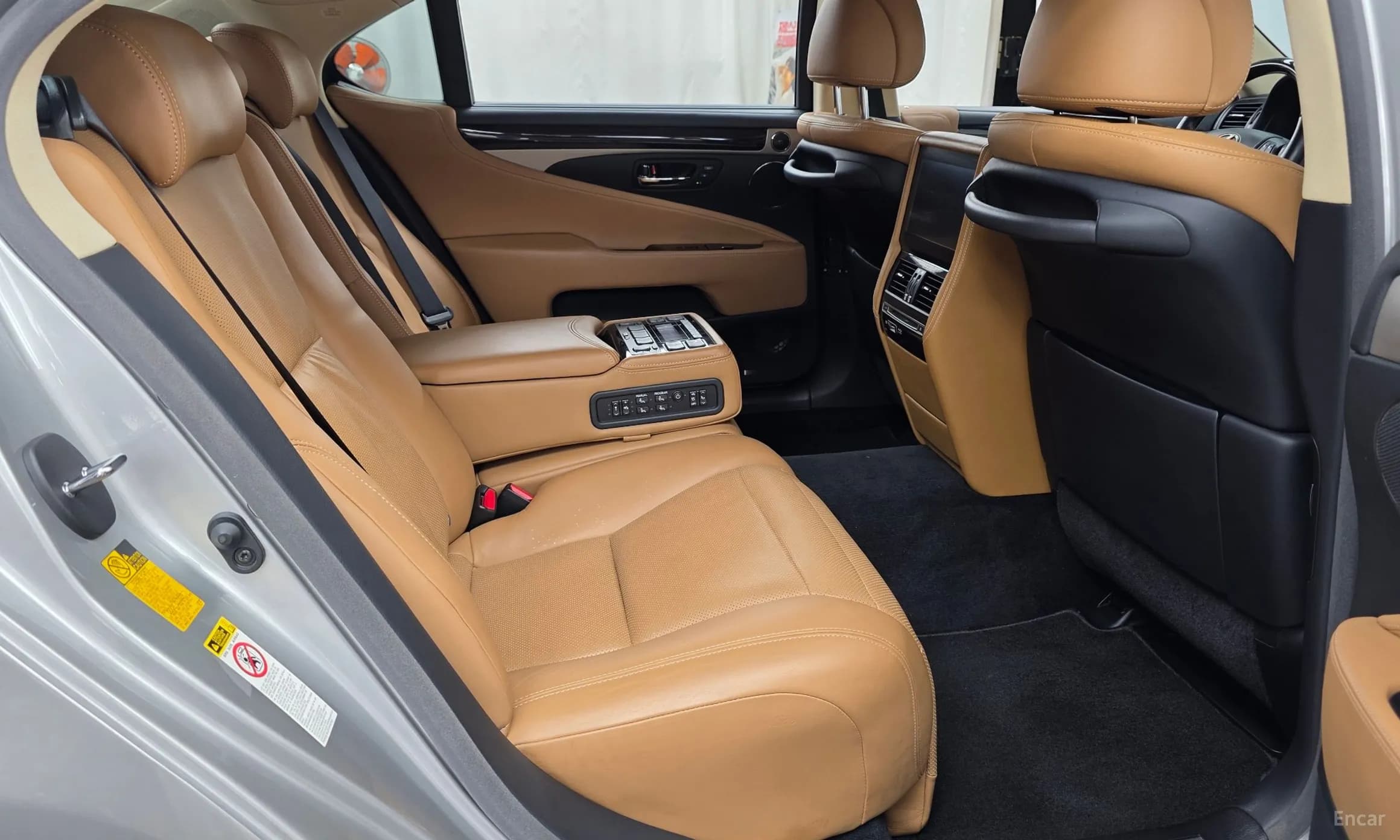 LS460L