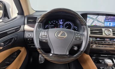 LS460L