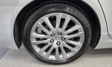LS460L