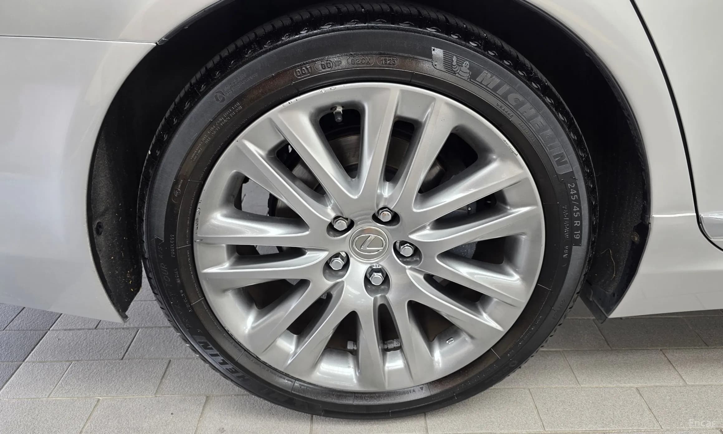 LS460L