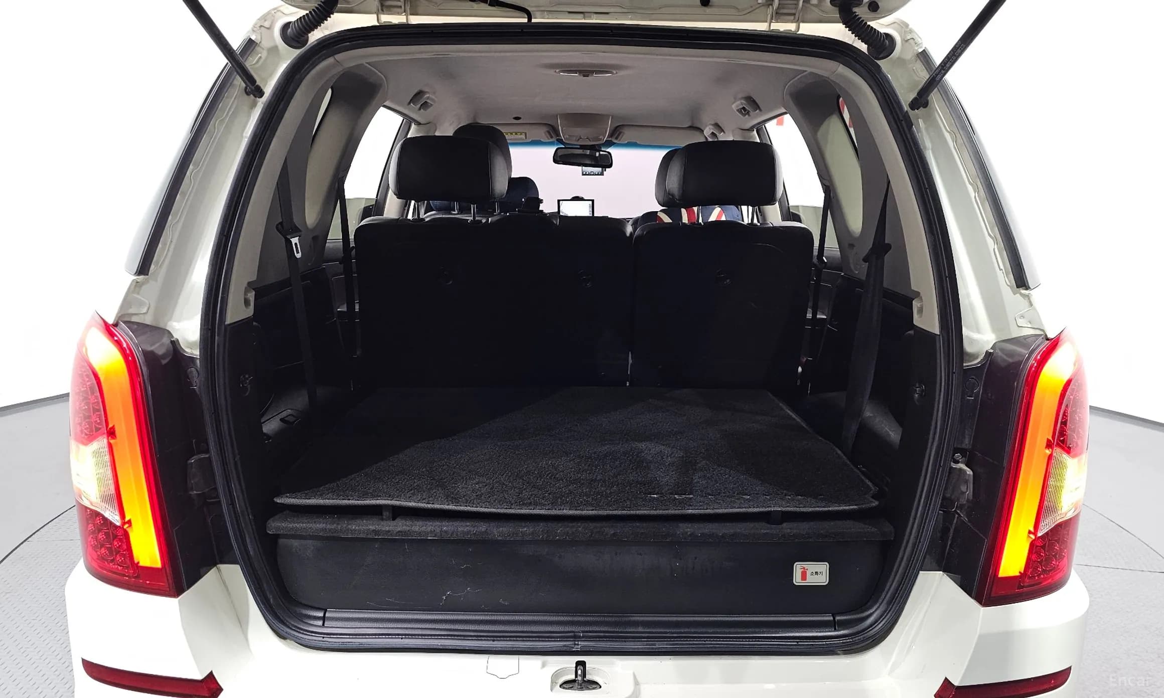 Rexton W