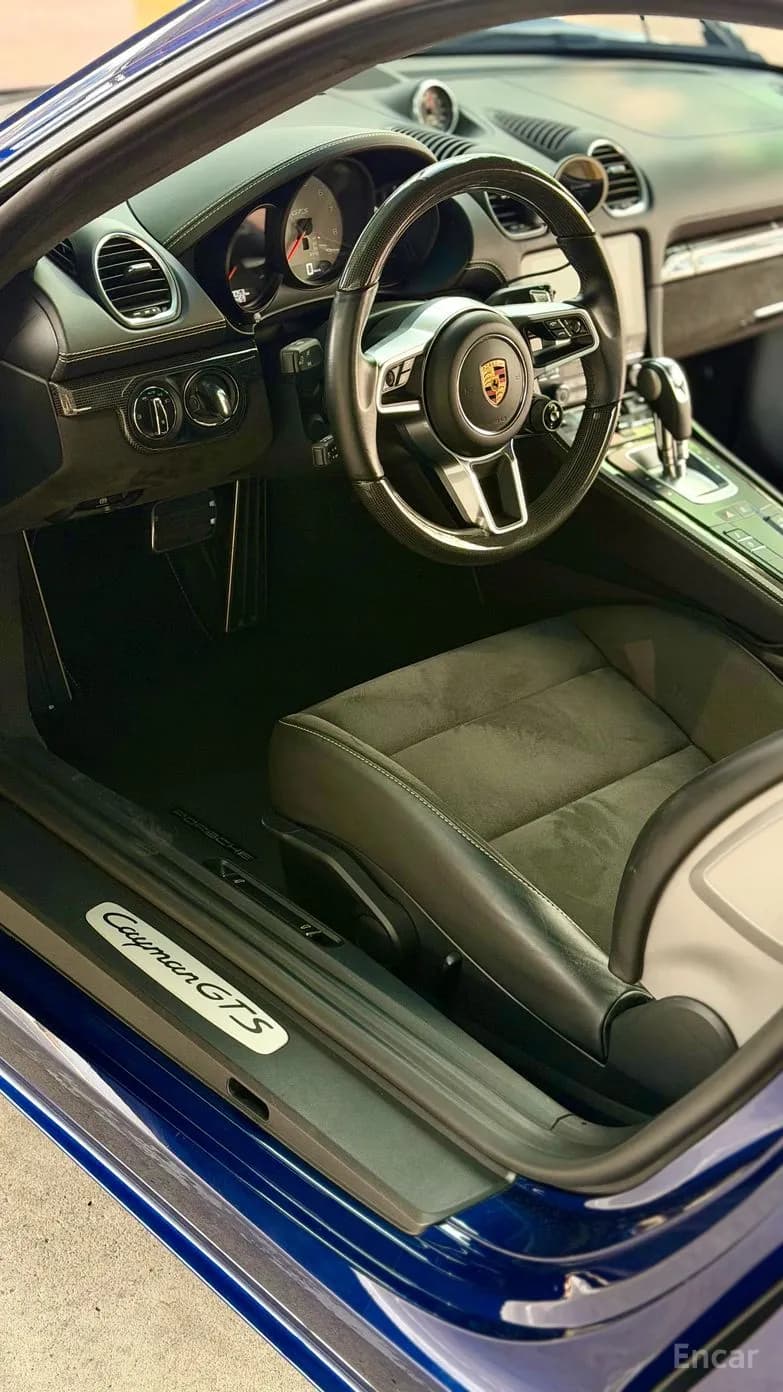718 Cayman
