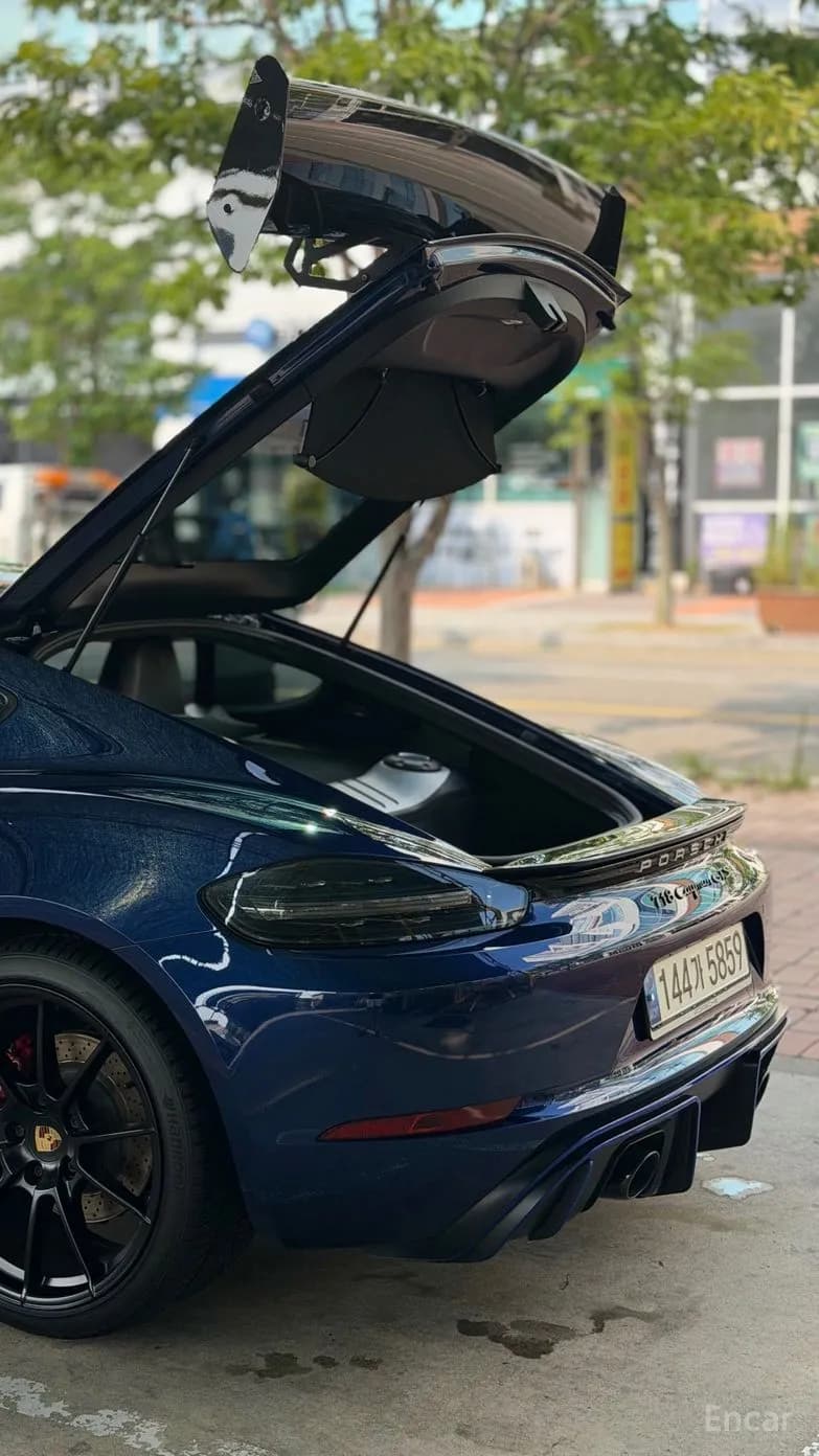 718 Cayman