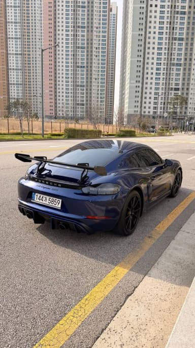 718 Cayman