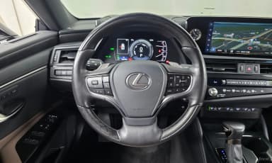 ES300h 7th Generation