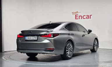 ES300h 7th Generation