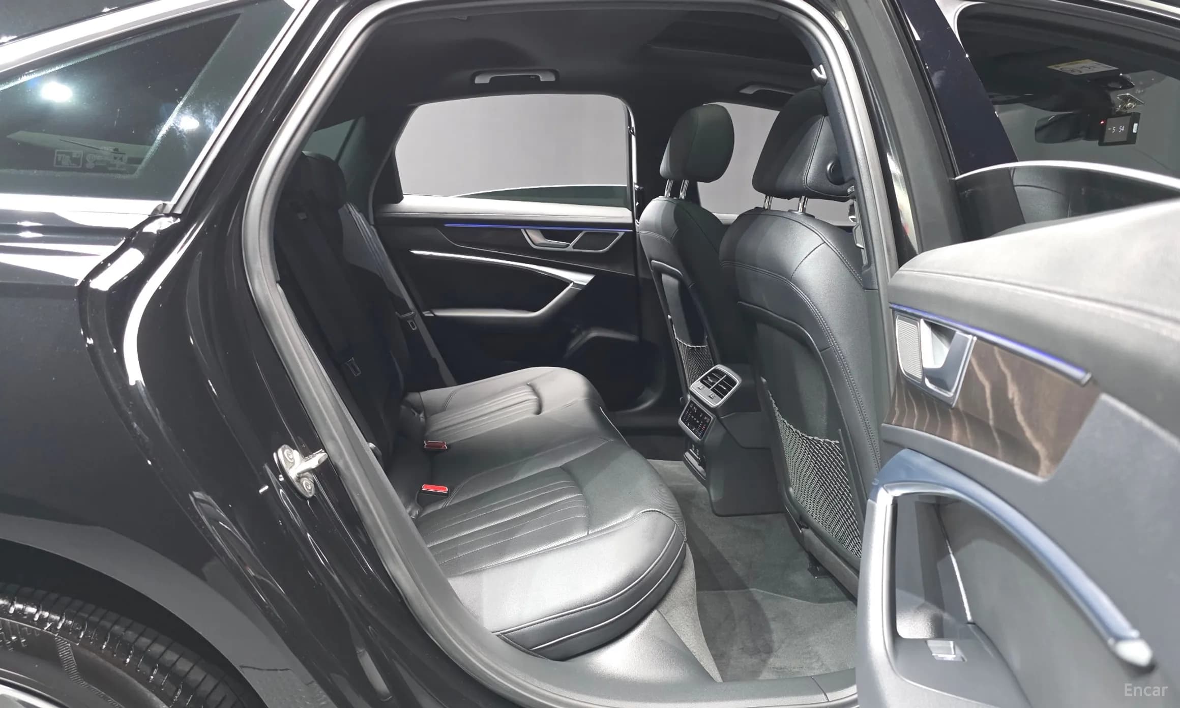 A6 (C8)