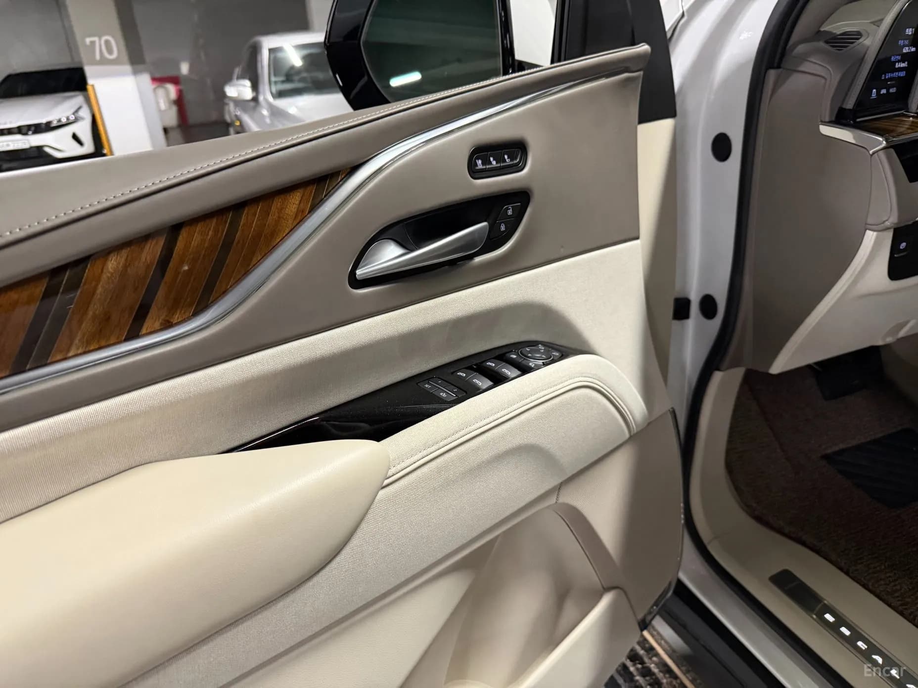 Escalade 5th Generation