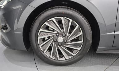 Sonata Hybrid (DN8)