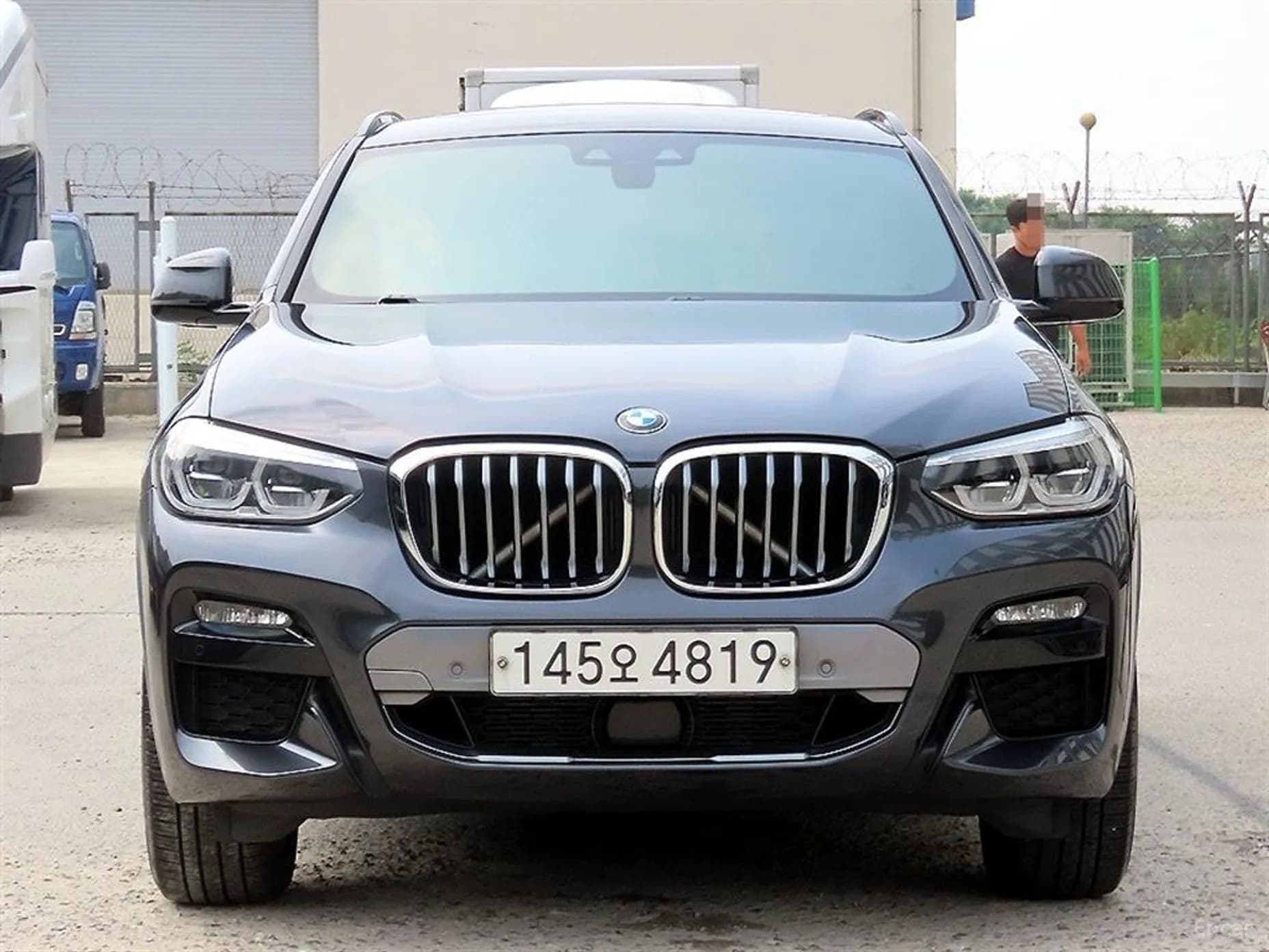 X4 (G02)