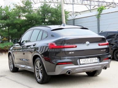 X4 (G02)