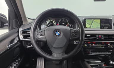 X5 (F15)