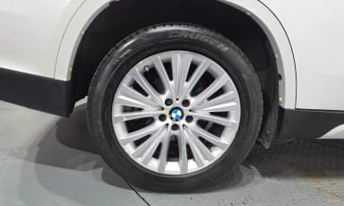 X5 (F15)
