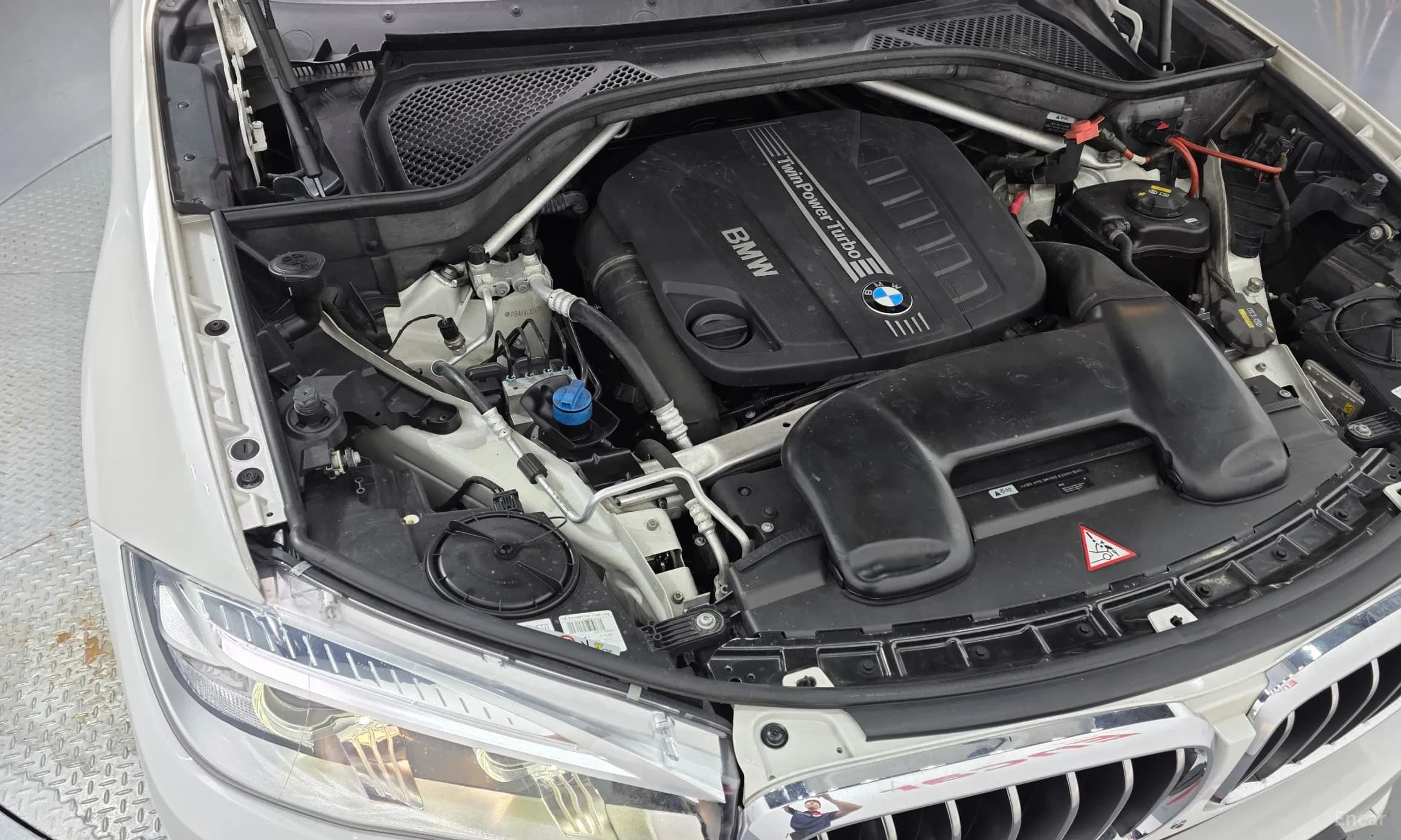 X5 (F15)