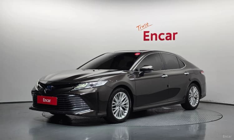 Camry (XV70)