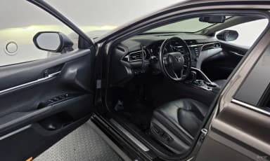 Camry (XV70)