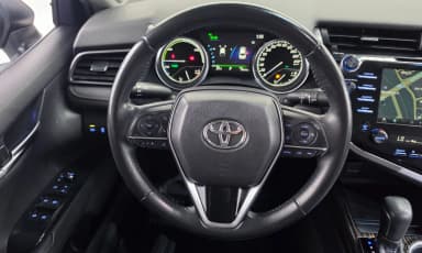 Camry (XV70)