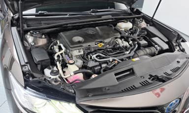 Camry (XV70)