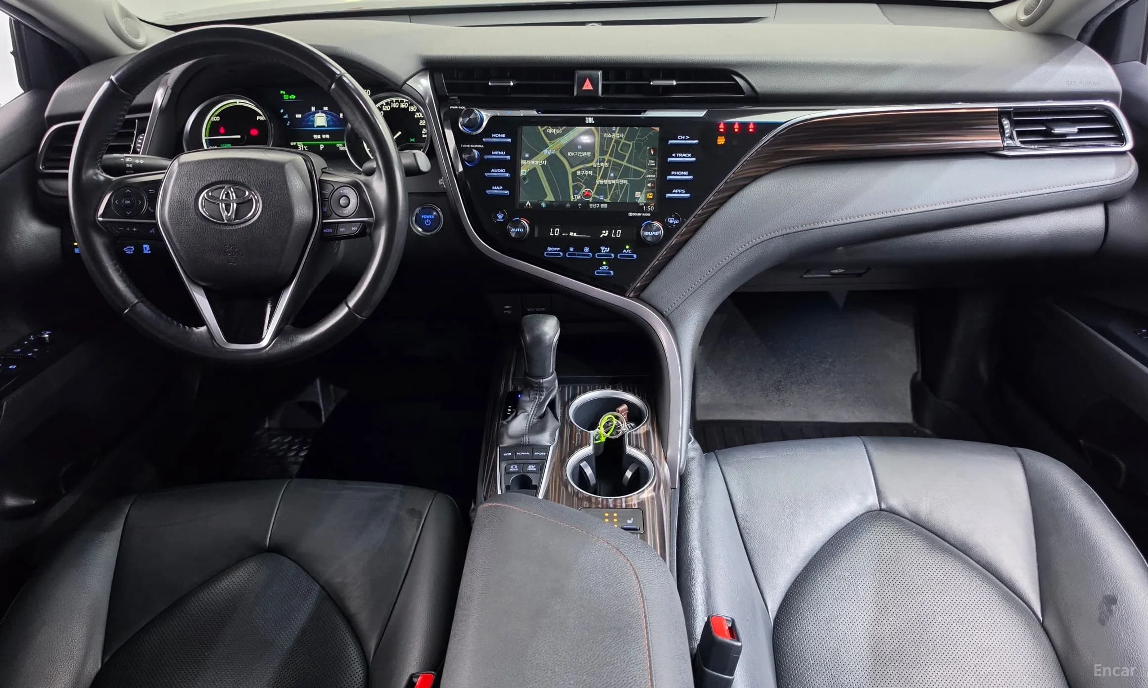 Camry (XV70)
