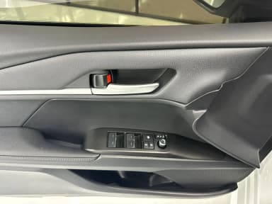 Camry (XV80)