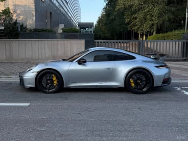 911 (992)
