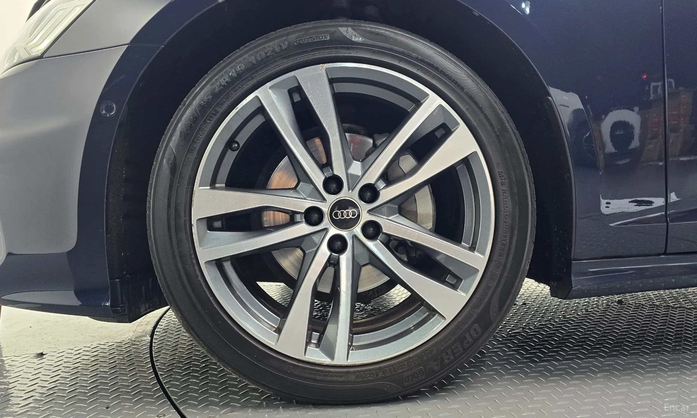 A6 (C8)
