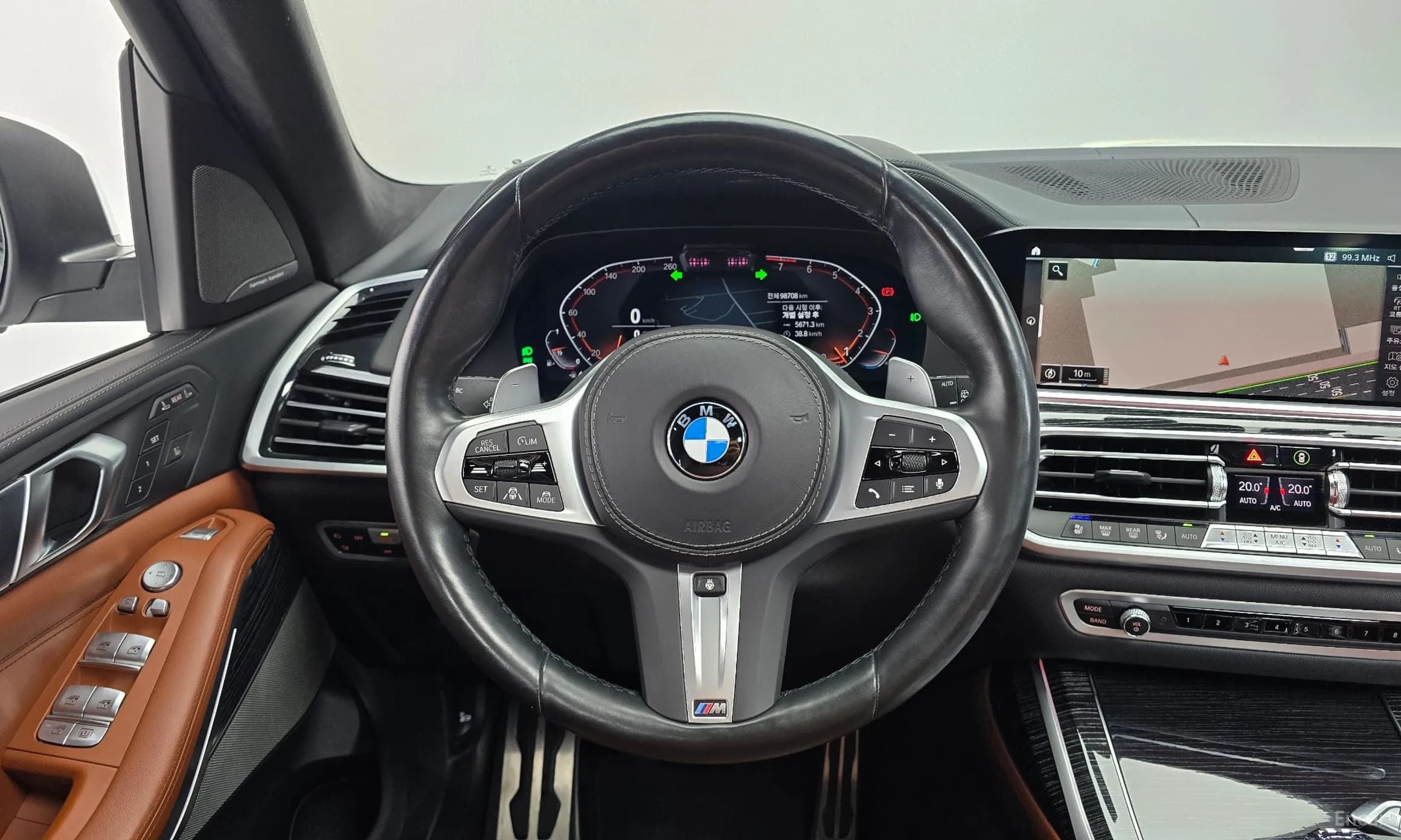 X7 (G07)