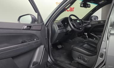 Rexton Sports Khan