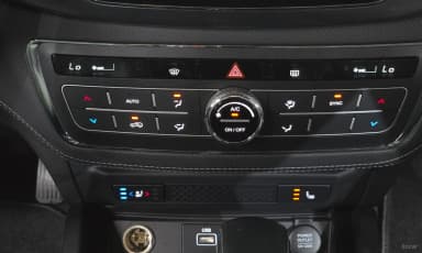 Rexton Sports Khan