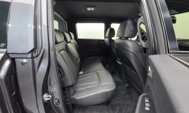 Rexton Sports Khan