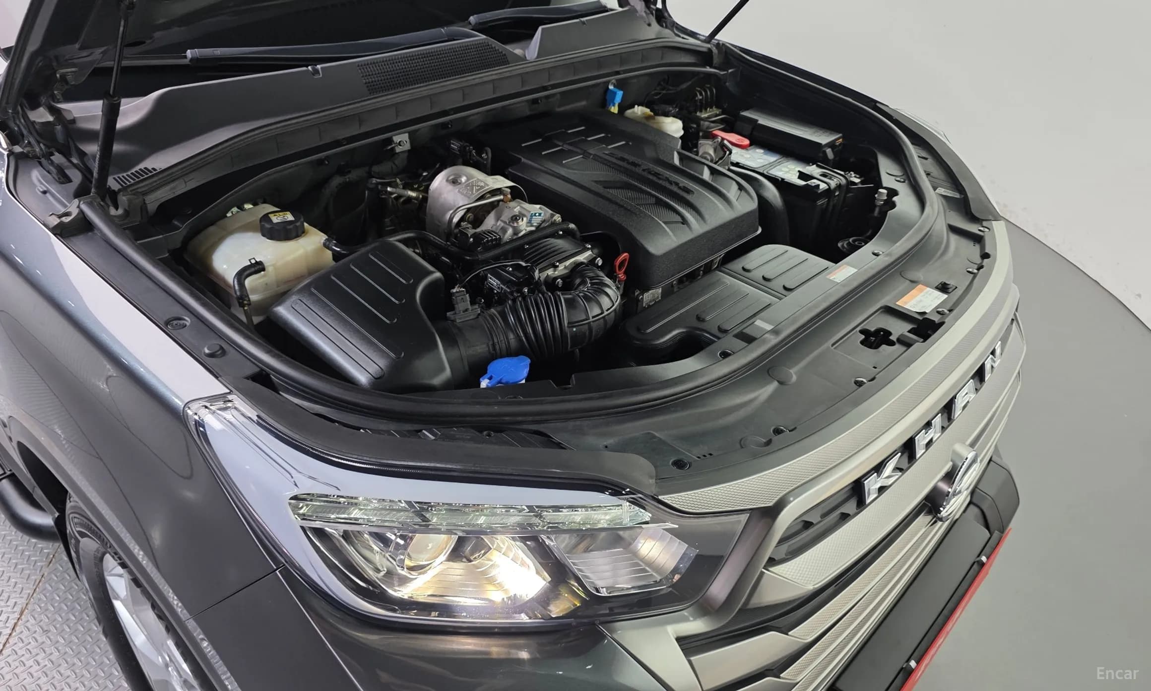 Rexton Sports Khan
