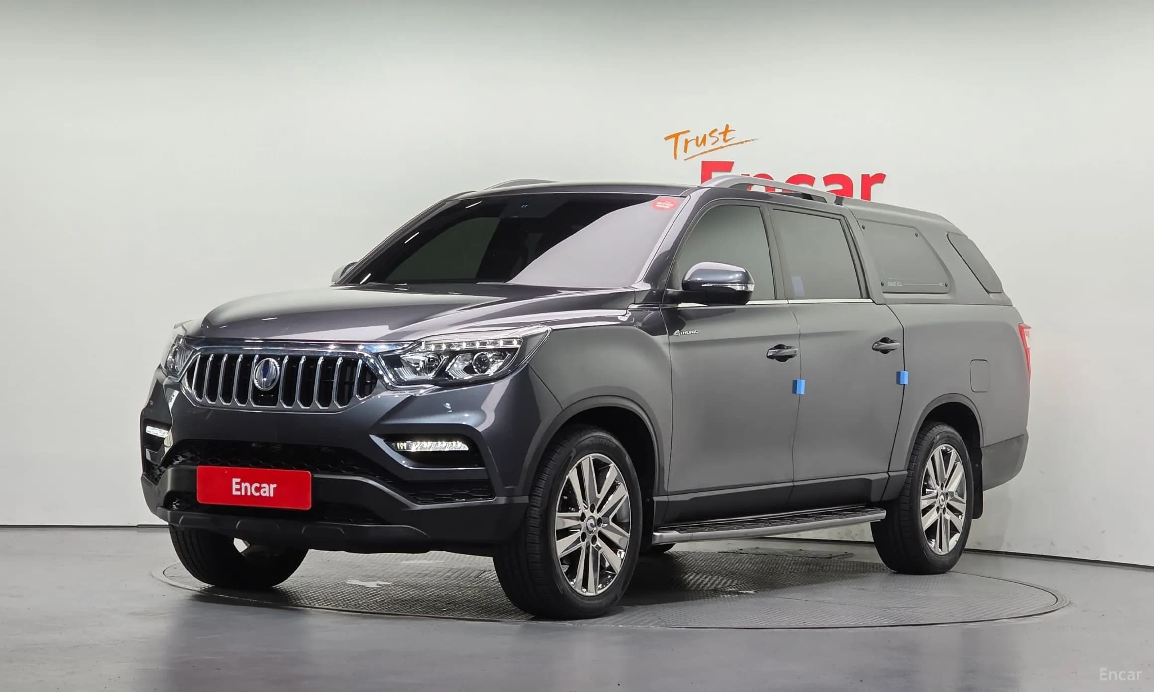 Rexton Sports Khan
