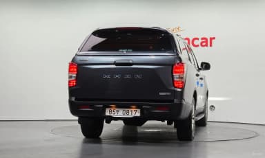 Rexton Sports Khan