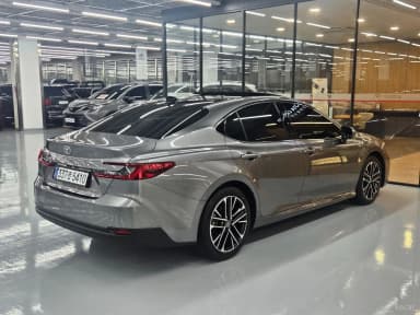 Camry (XV80)