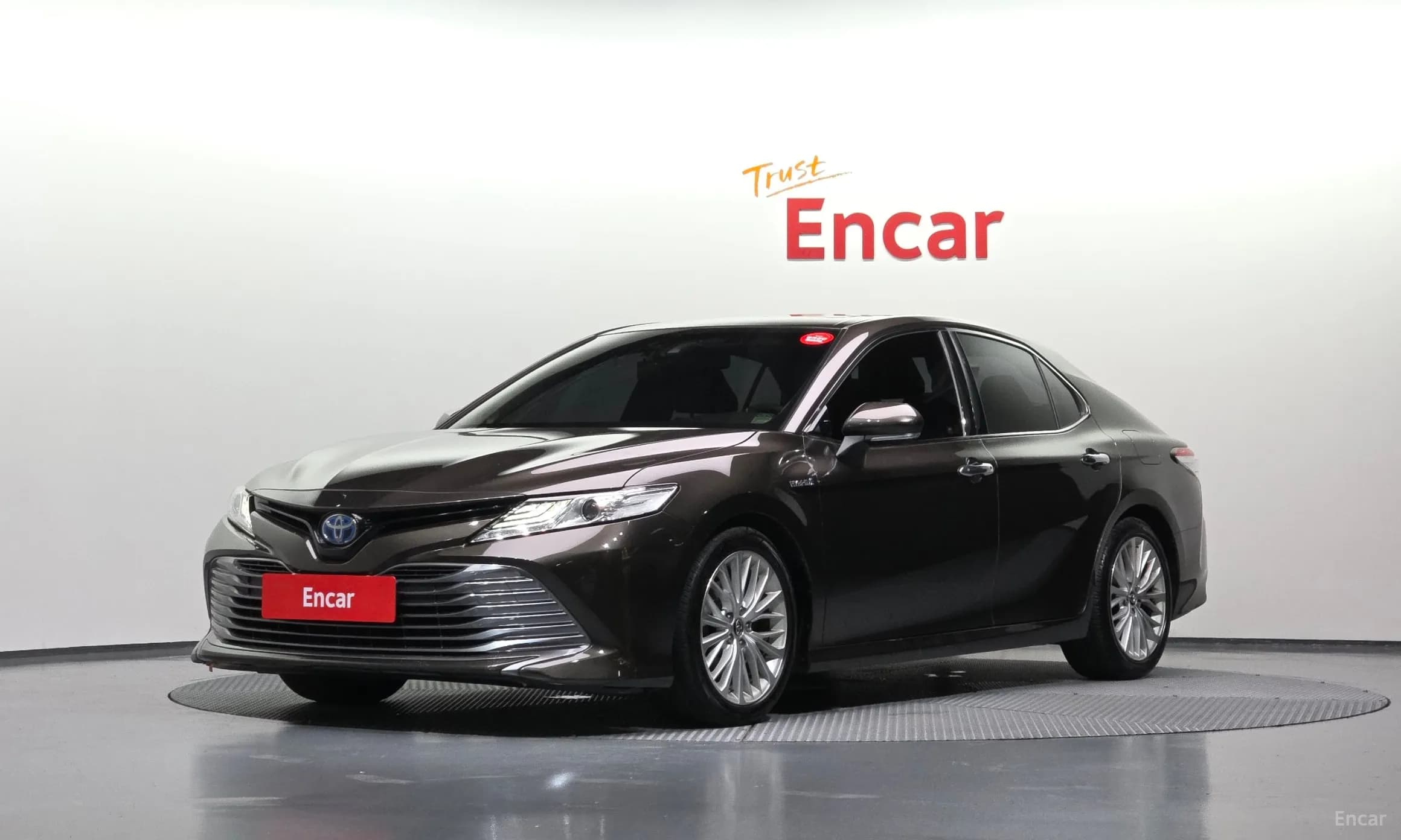 Camry (XV70)