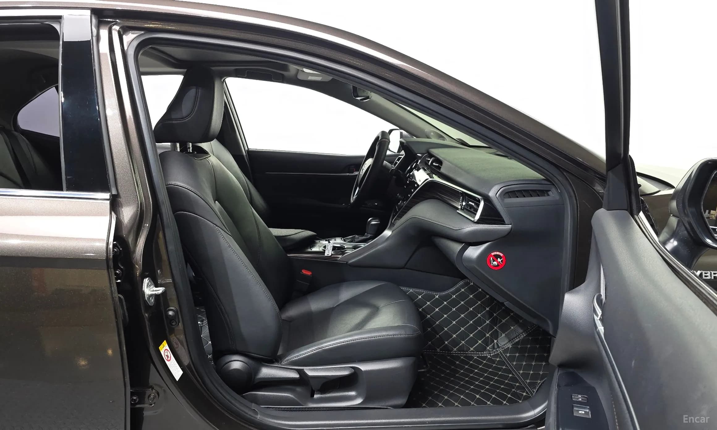 Camry (XV70)