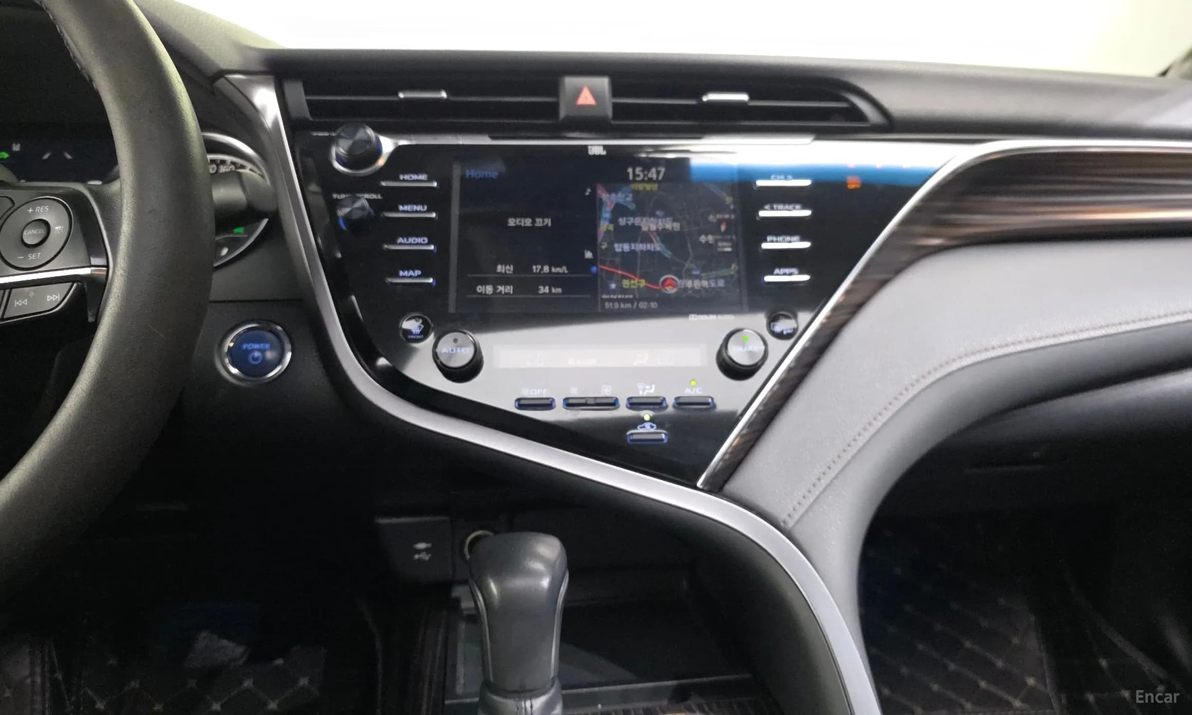 Camry (XV70)