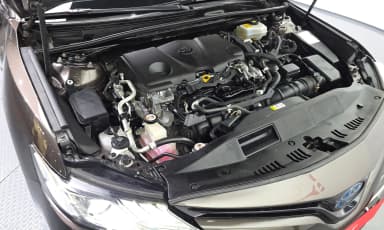 Camry (XV70)