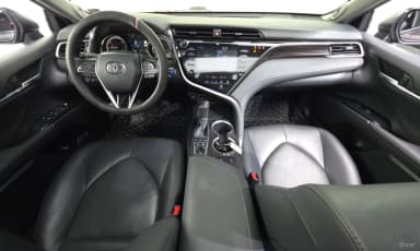 Camry (XV70)