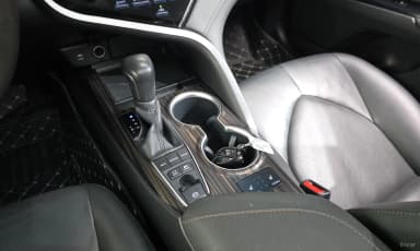 Camry (XV70)