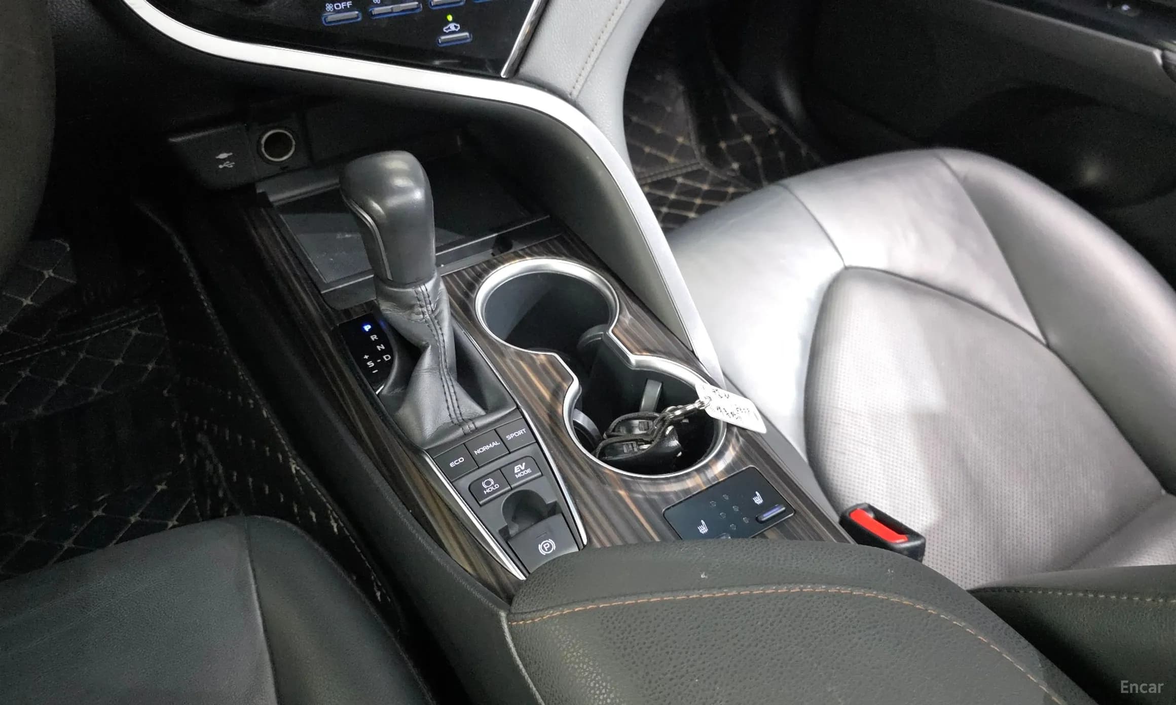 Camry (XV70)