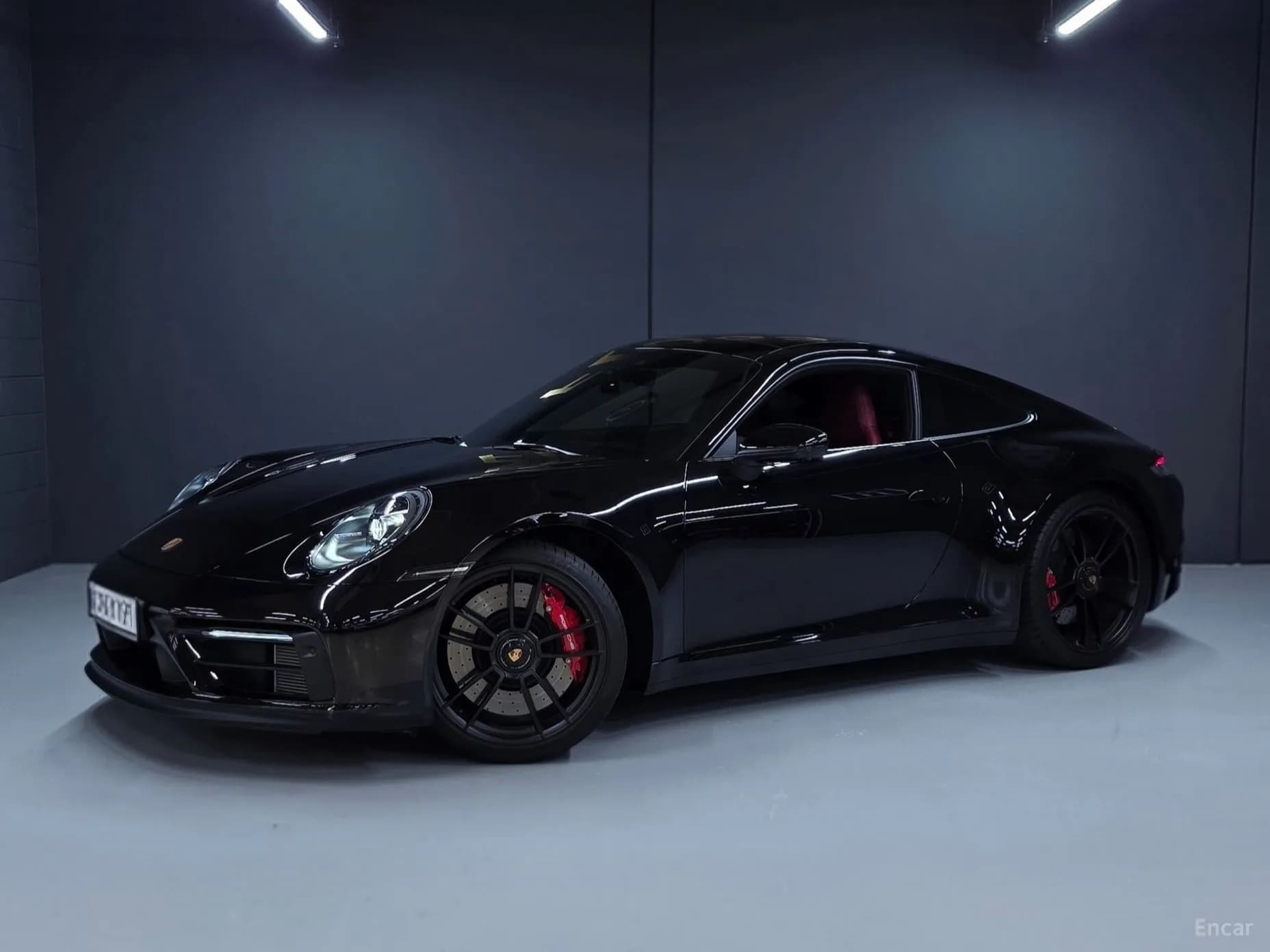 911 (992)