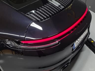 911 (992)