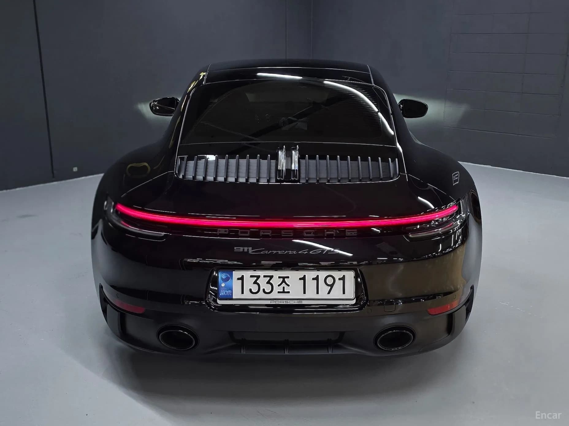 911 (992)