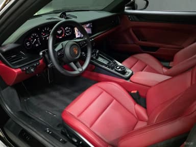 911 (992)