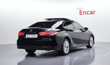 Camry (XV70)