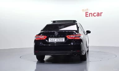 Camry (XV70)