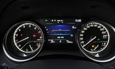 Camry (XV70)