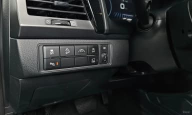 Rexton Sports Khan